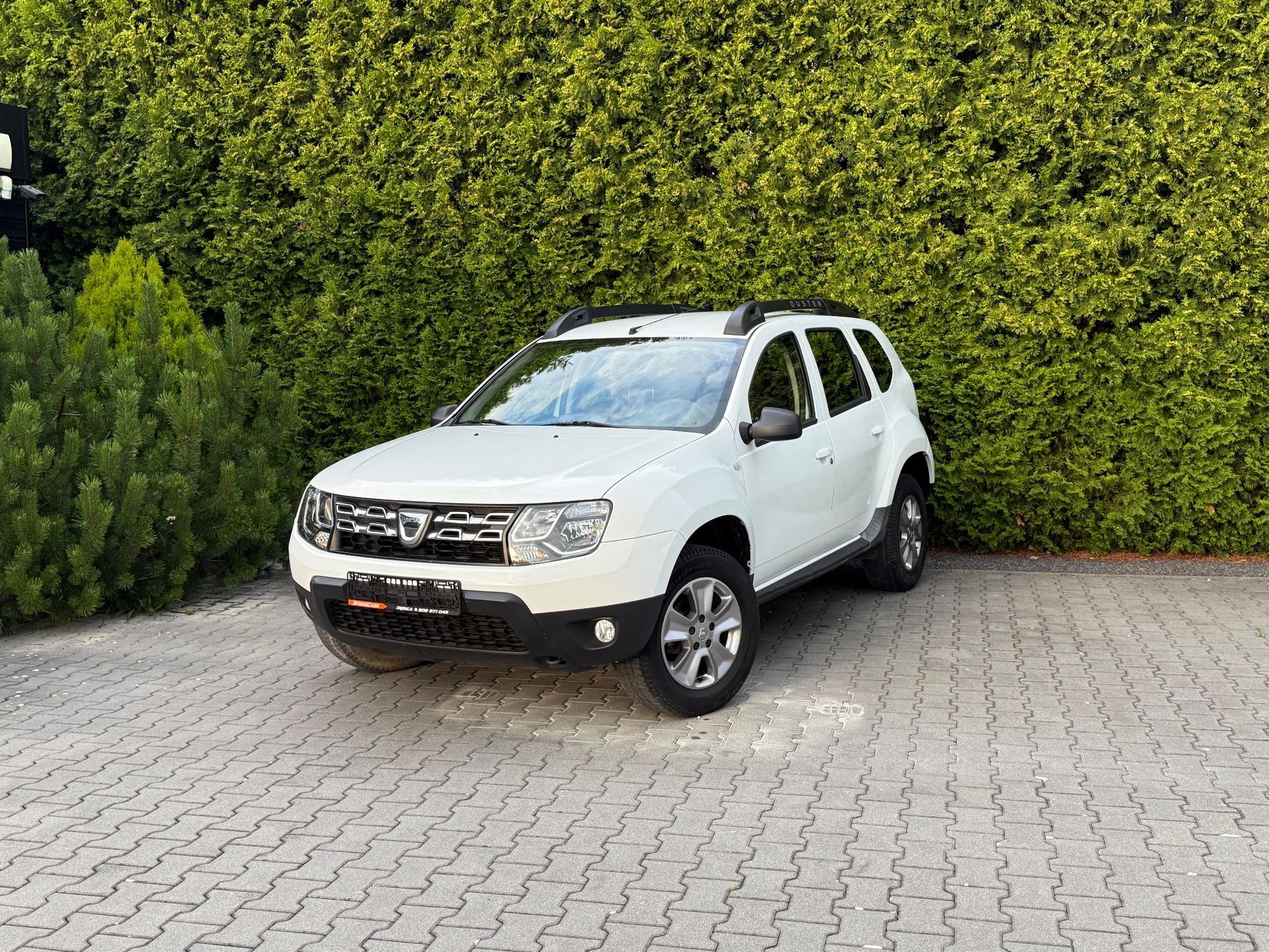 Dacia Duster 1.6 benzyna + LPG LIFT zero korozji Navi Klima