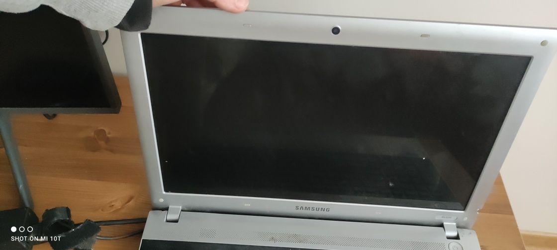 Sprzedam laptopa Samsung