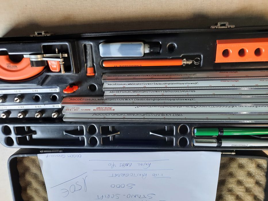 Estojo de desenho técnico de made in Germany