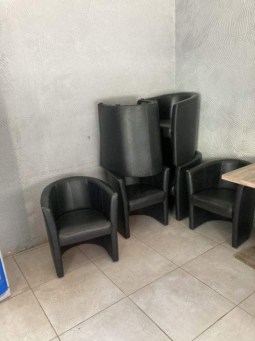 Fotele  barowe + stolik