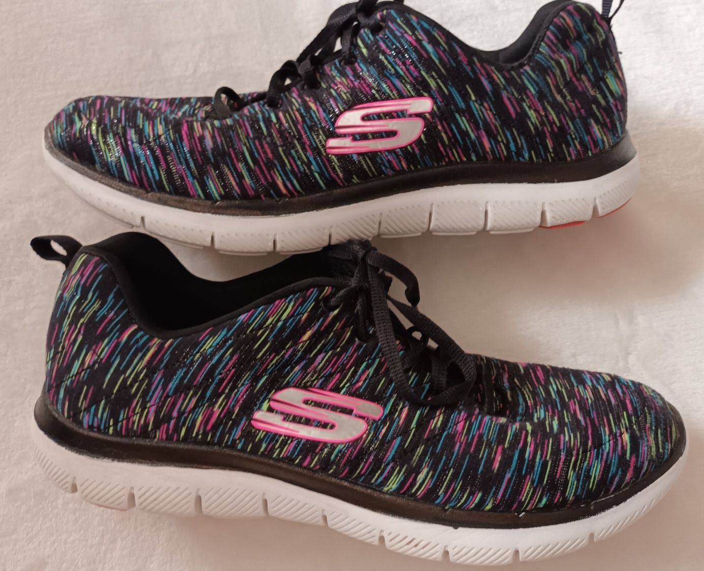 Buty, adidasy Skechers