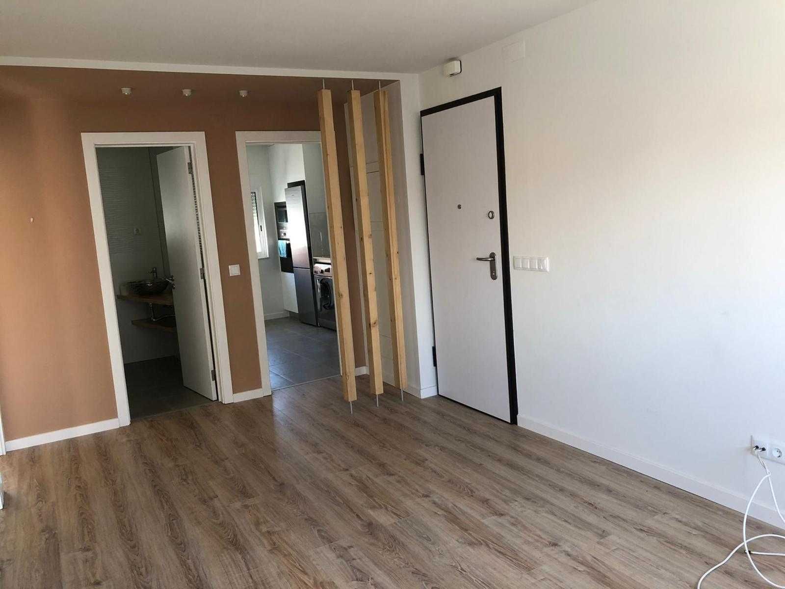 T2 Remodelado com Varanda no Lavradio – Barreiro| Disponível em Agosto