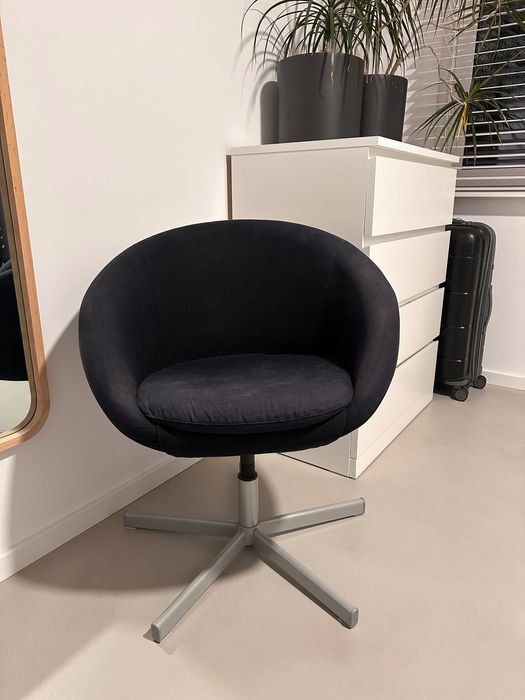 Krzesło obrotowe IKEA SKRUVSTA czarne