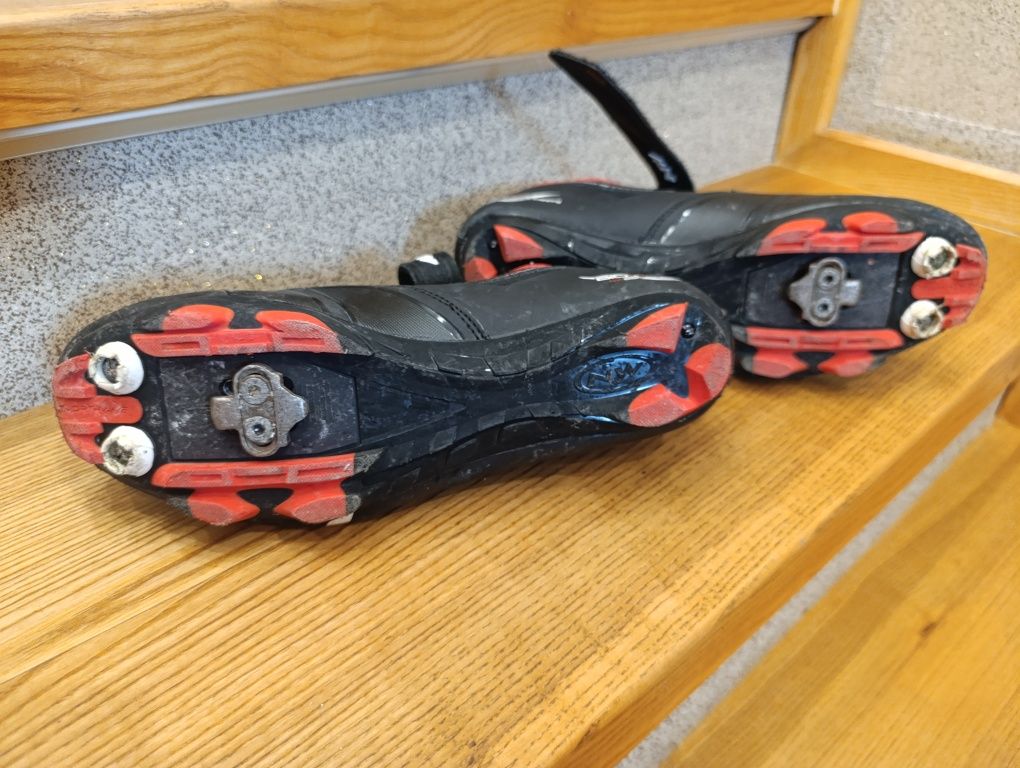 Buty rower NORTWAVE r.42