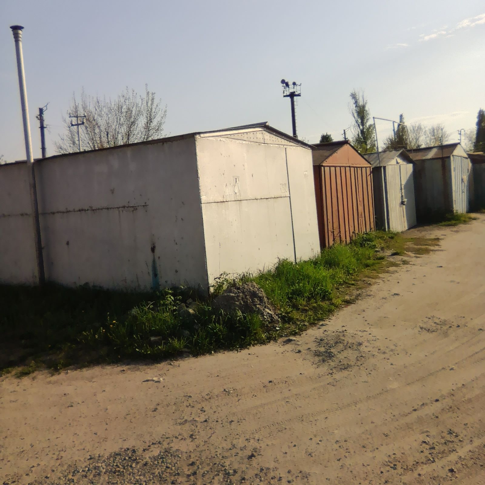 Продам гараж в кооперативе Днепро