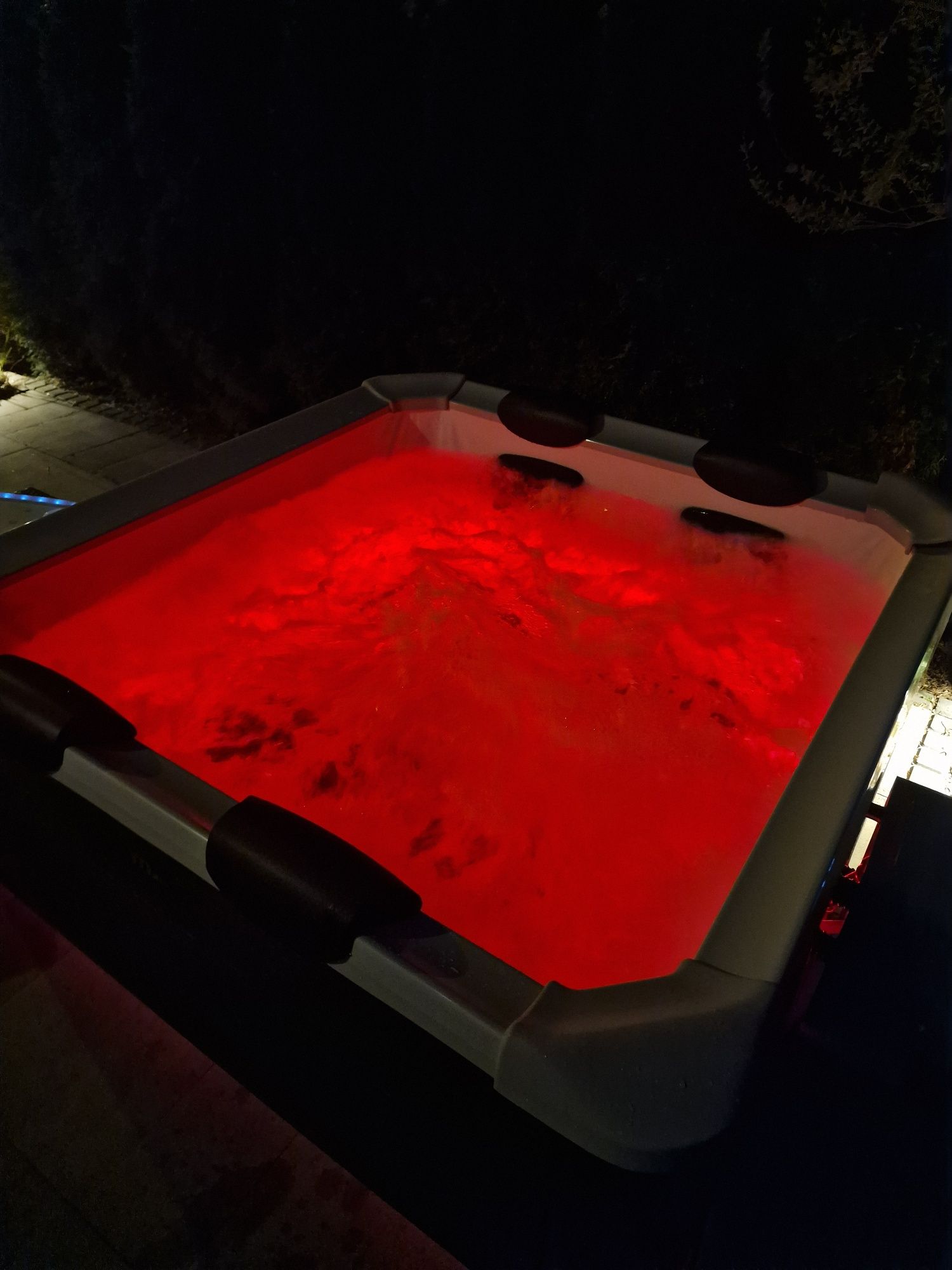 MSpa Panelowe Oslo 6os Bicze wodne hydromasaż LED Wifi Sztywne Jacuzzi