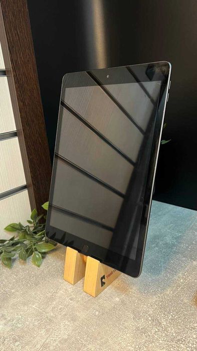 iPad 8th 32GB Space Gray Wi-Fi | стан 4.9/5 | Гарантія | Магазин
