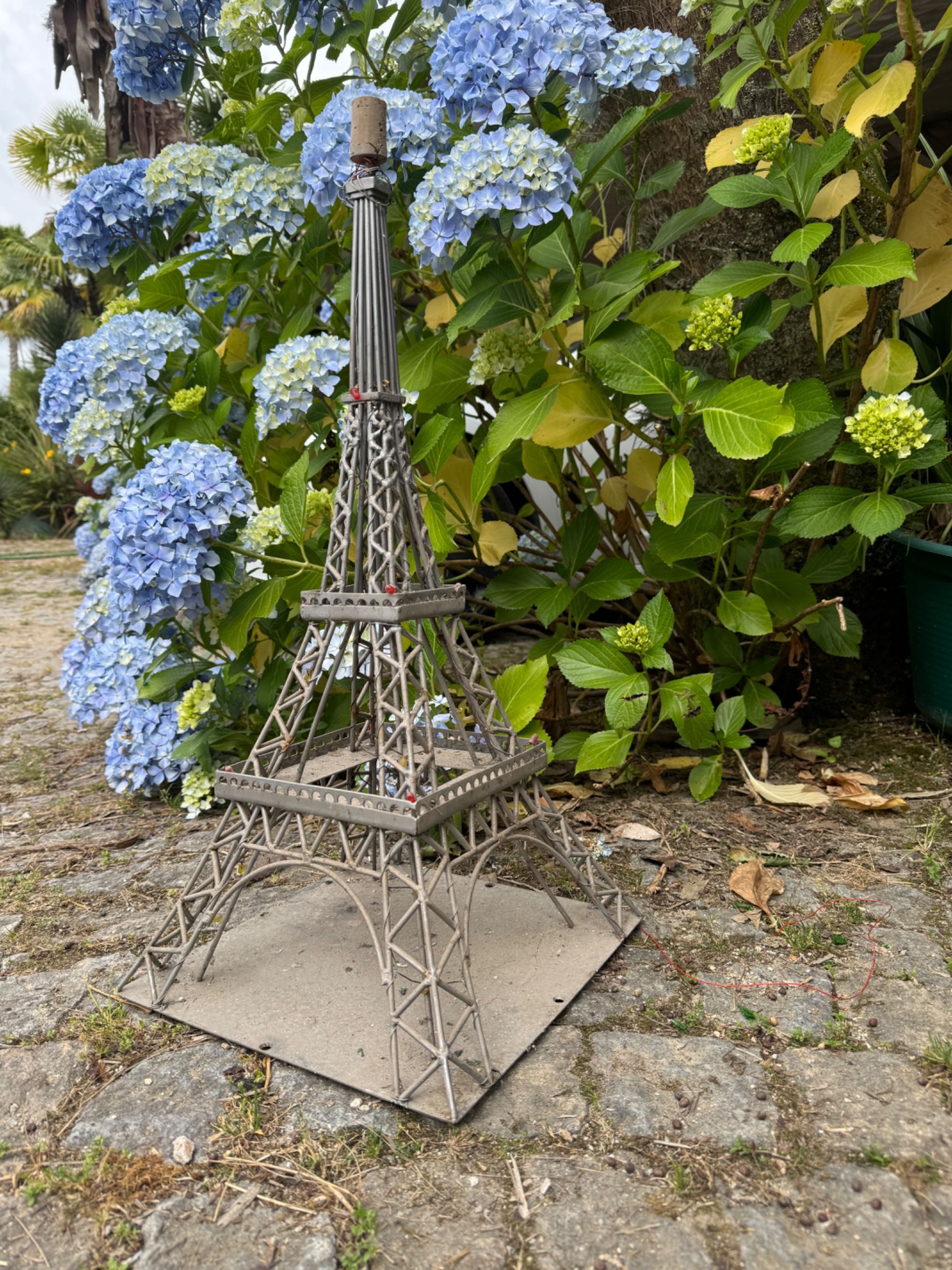 Torre Eiffel artesanal