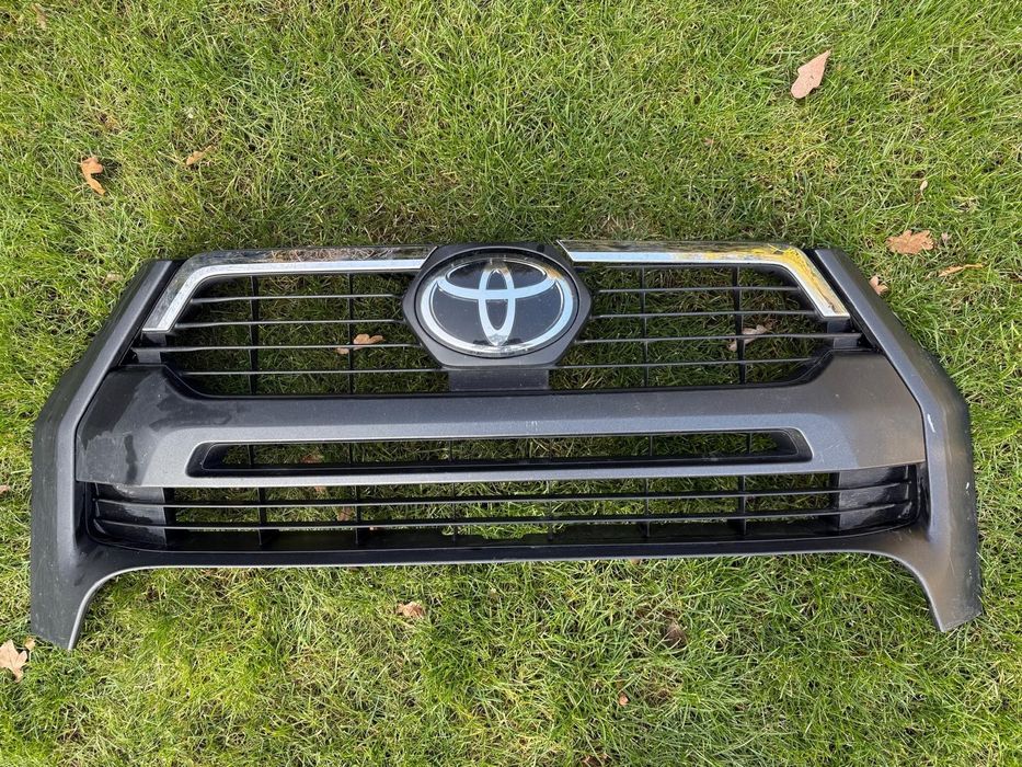 Atrapa chłodnicy GRILL TOYOTA HILUX 8 VIII LIFT 2020-2024r.