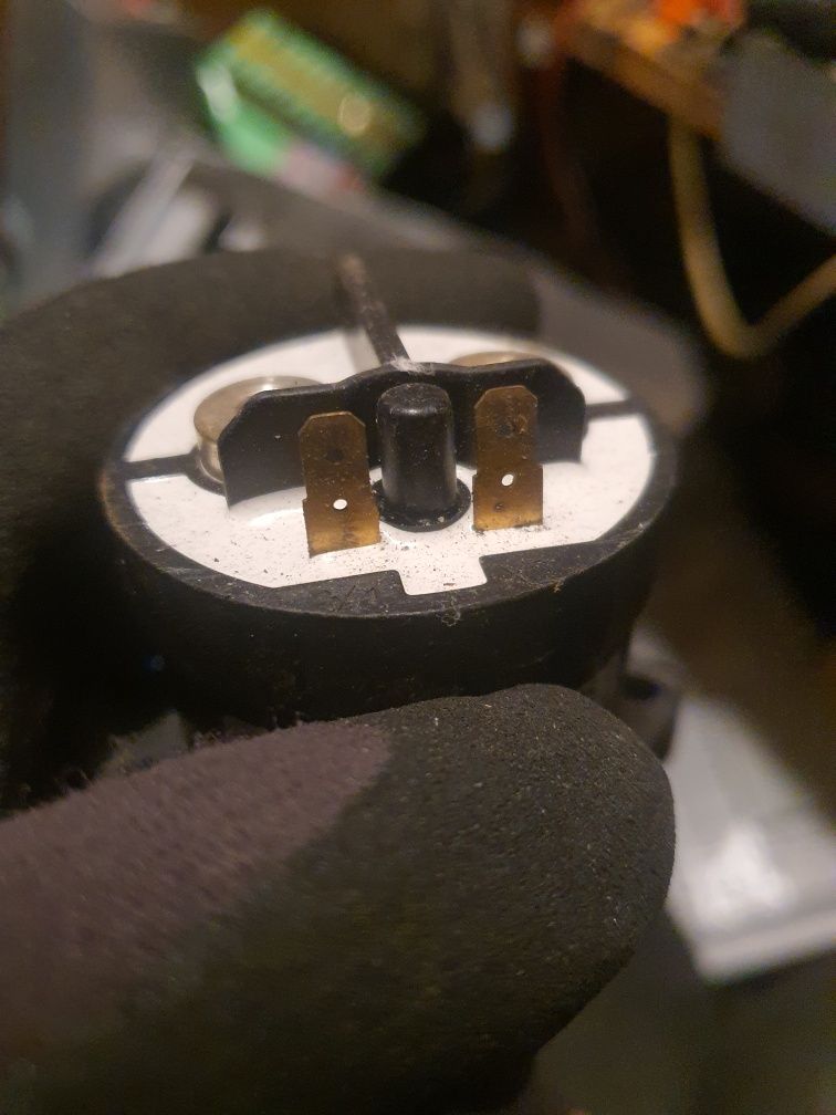Kontaktor 12v 100a