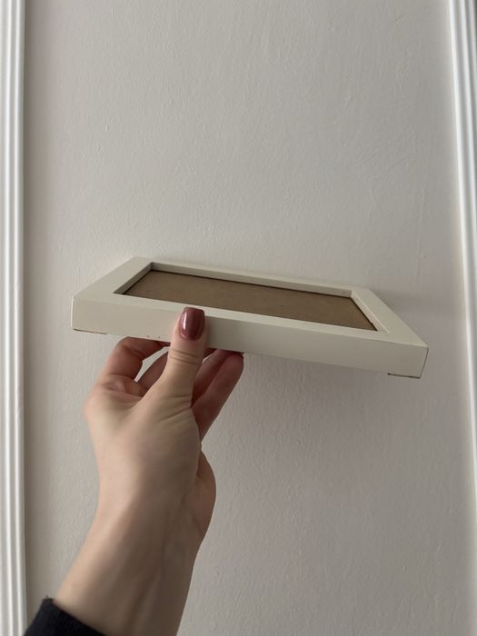 Ramka na zdjęcia biała na ścianę 20x15 cm obrazek