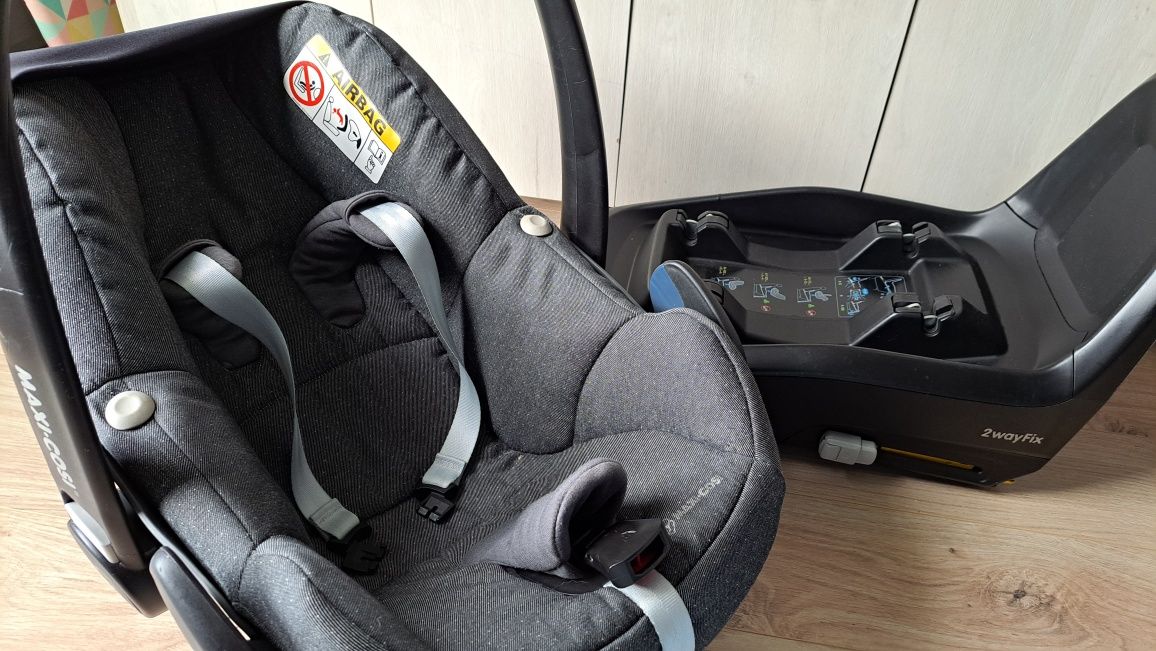 Fotelik nosidło maxi cosi pebble plus, baza isofix 2wayfix