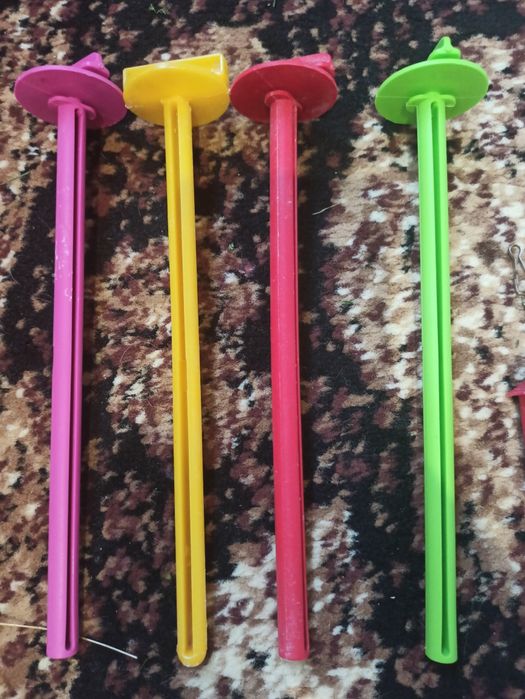 Продам кормушки поїлки для попугаїв