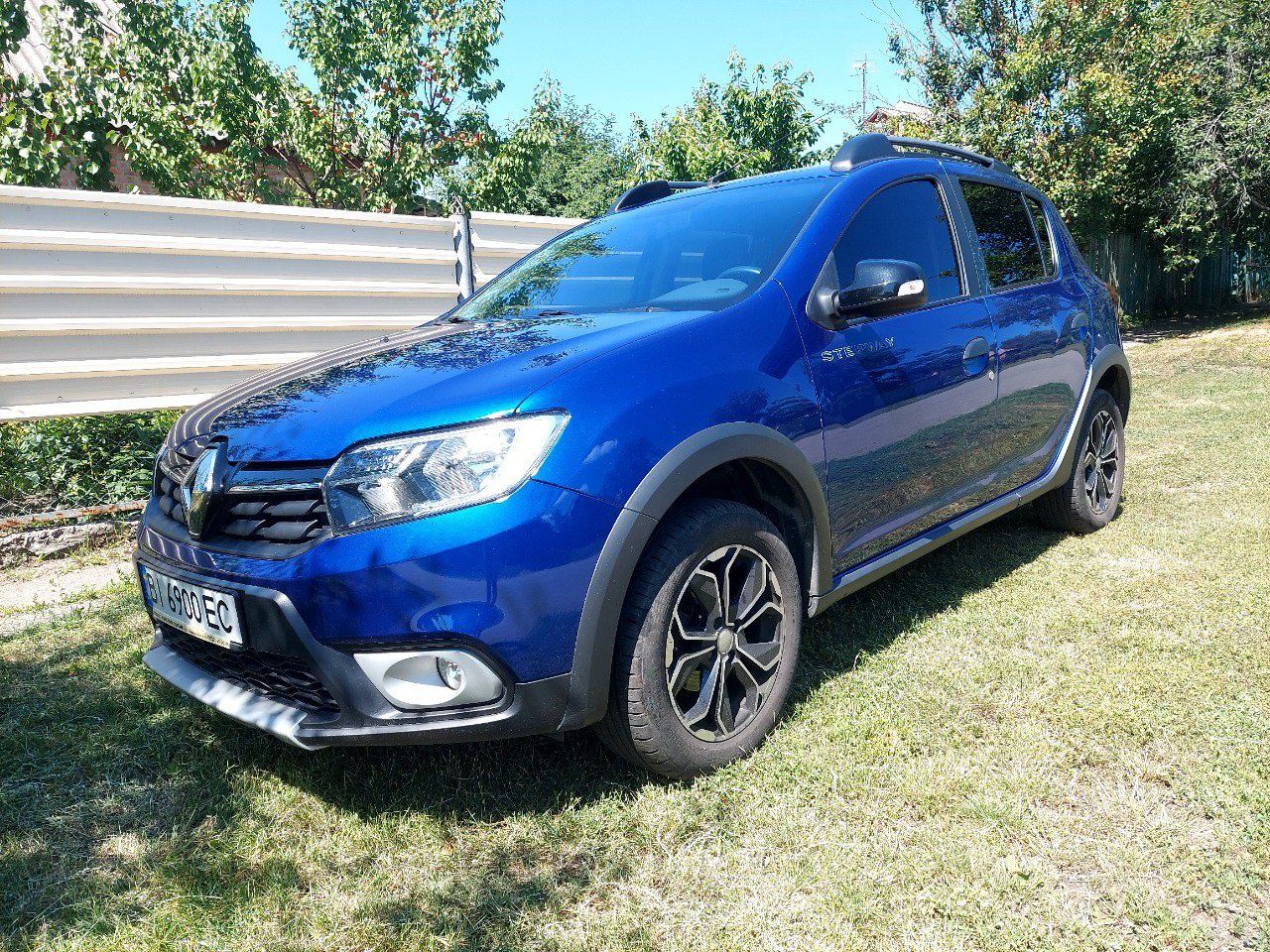 Renault sandero stepway 0,9 автомат