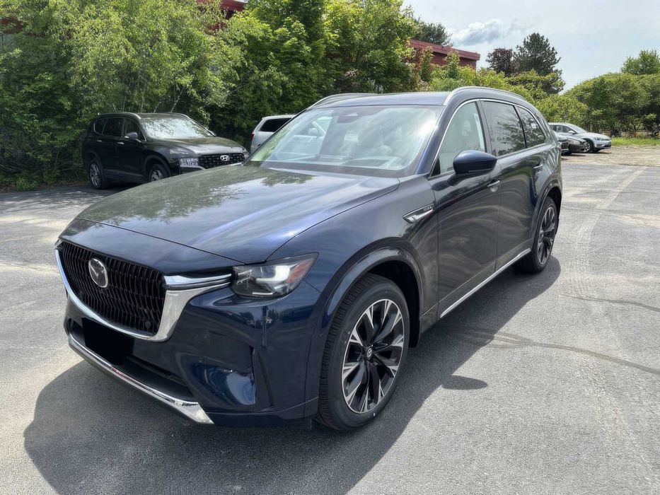 Mazda CX-90      2025