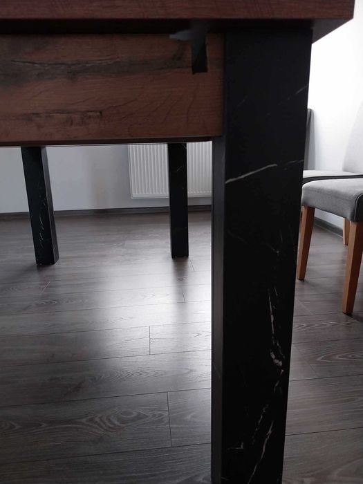 stół do salonu rozsuwany