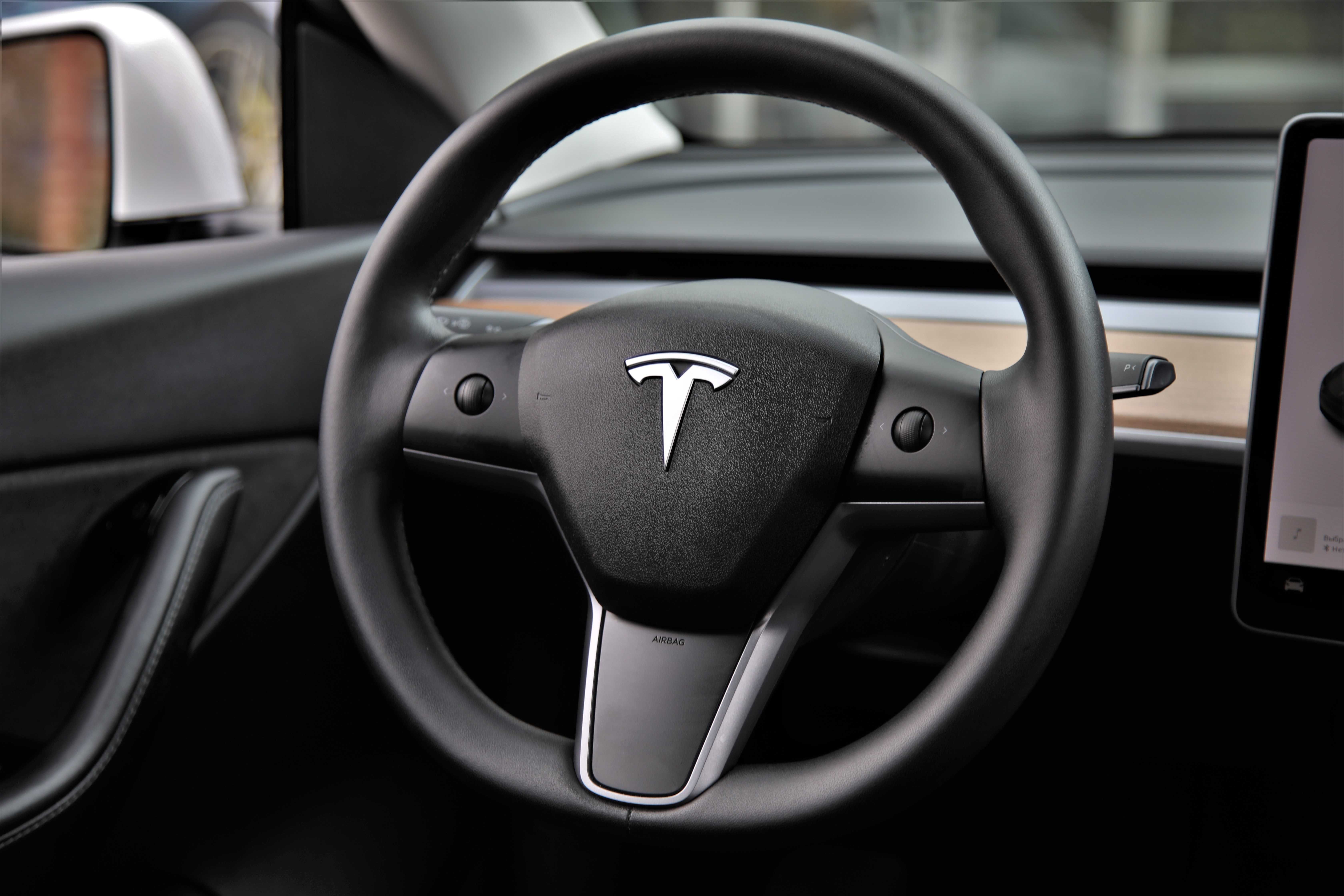 Tesla Model Y Long Range 2020 року