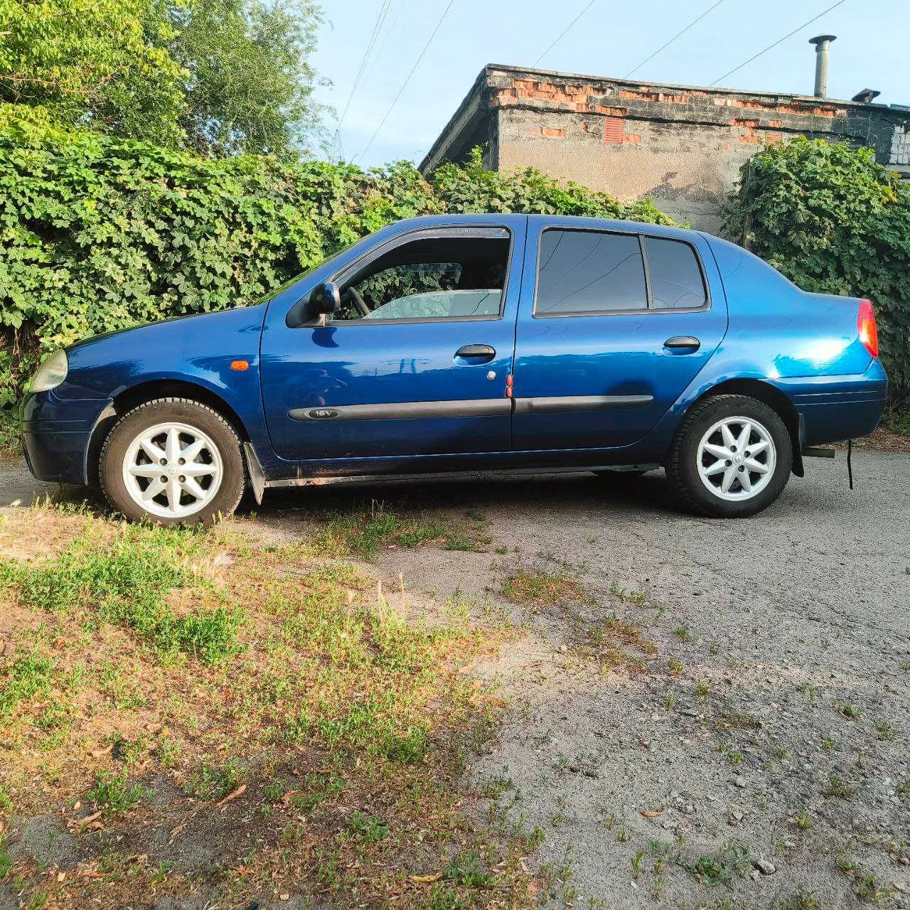 Renault Clio Symbol 2001
