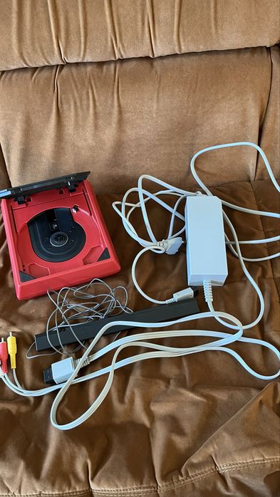 Consola Wii Mini + 2 comandos e 1 nunchuck