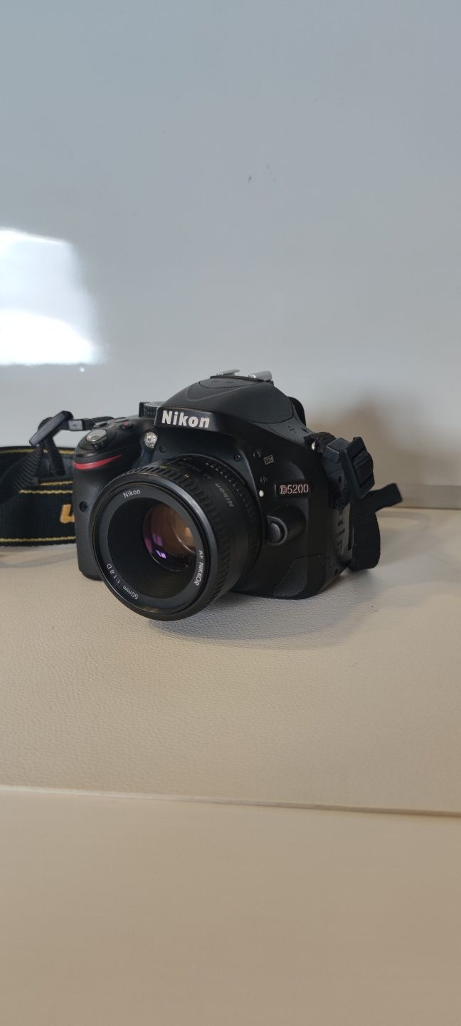 Nikon D5200 + Tamron 70–300mm + Nikkor 50mm f/1.8D + akcesoria-komplet