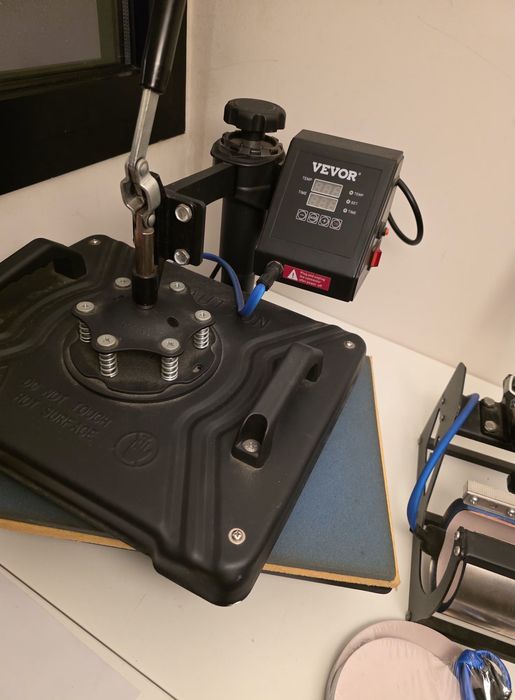 Prensa 5 em 1 + Cricut explorer air 2