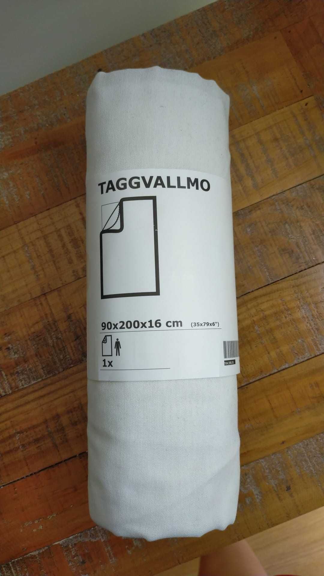Conjunto de 2 lençóis Taggvallmo (IKEA)