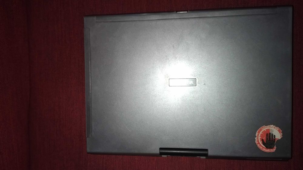 Продам ноутбук на запчастини або відновлення.