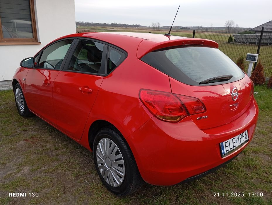 Opel Astra J 2010r. 1.6 16V 115KM Benzyna 1 Właściciel 5-drzwiowy