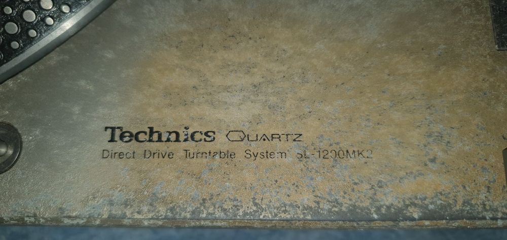 Technics Model SL - 1200 MK2 XGB