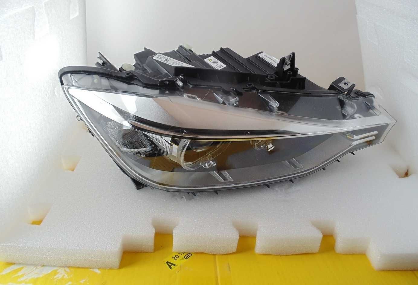 Lampy 2x Reflektor do BMW Seria 3 lewa i prawa Hella F30 F31