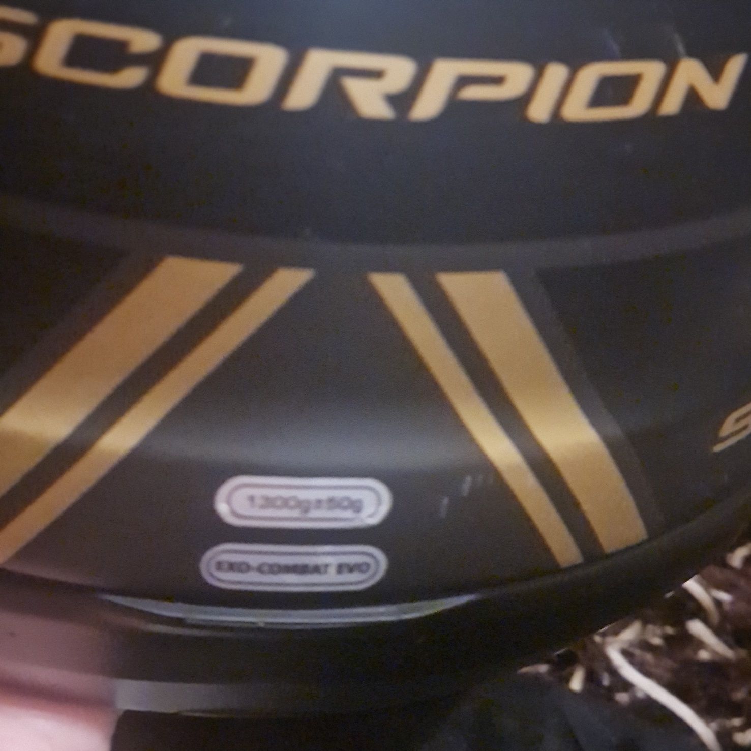 Capacete caveira Scorpion exa compact como novo