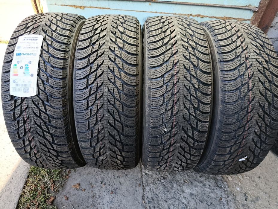 Продам комплект шин 235/60-18 Nokian Hakkapeliitta R3