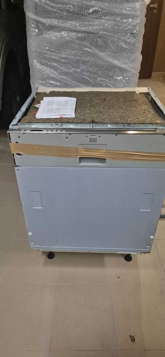 zmywarka do zabudowy Hotpoint Mod.
LFT321HXHA