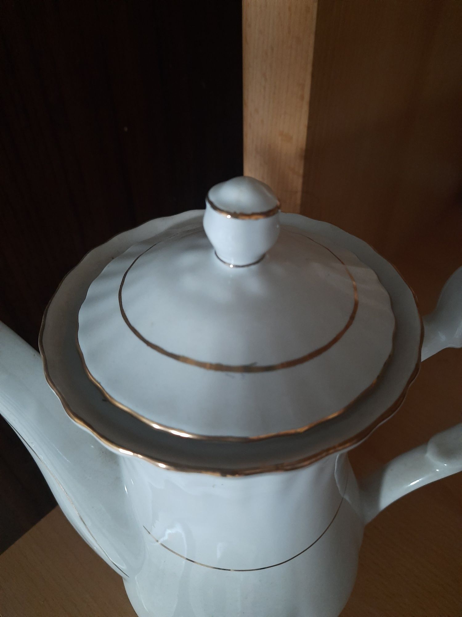 Porcelanowy dzbanek do kawy herbaty