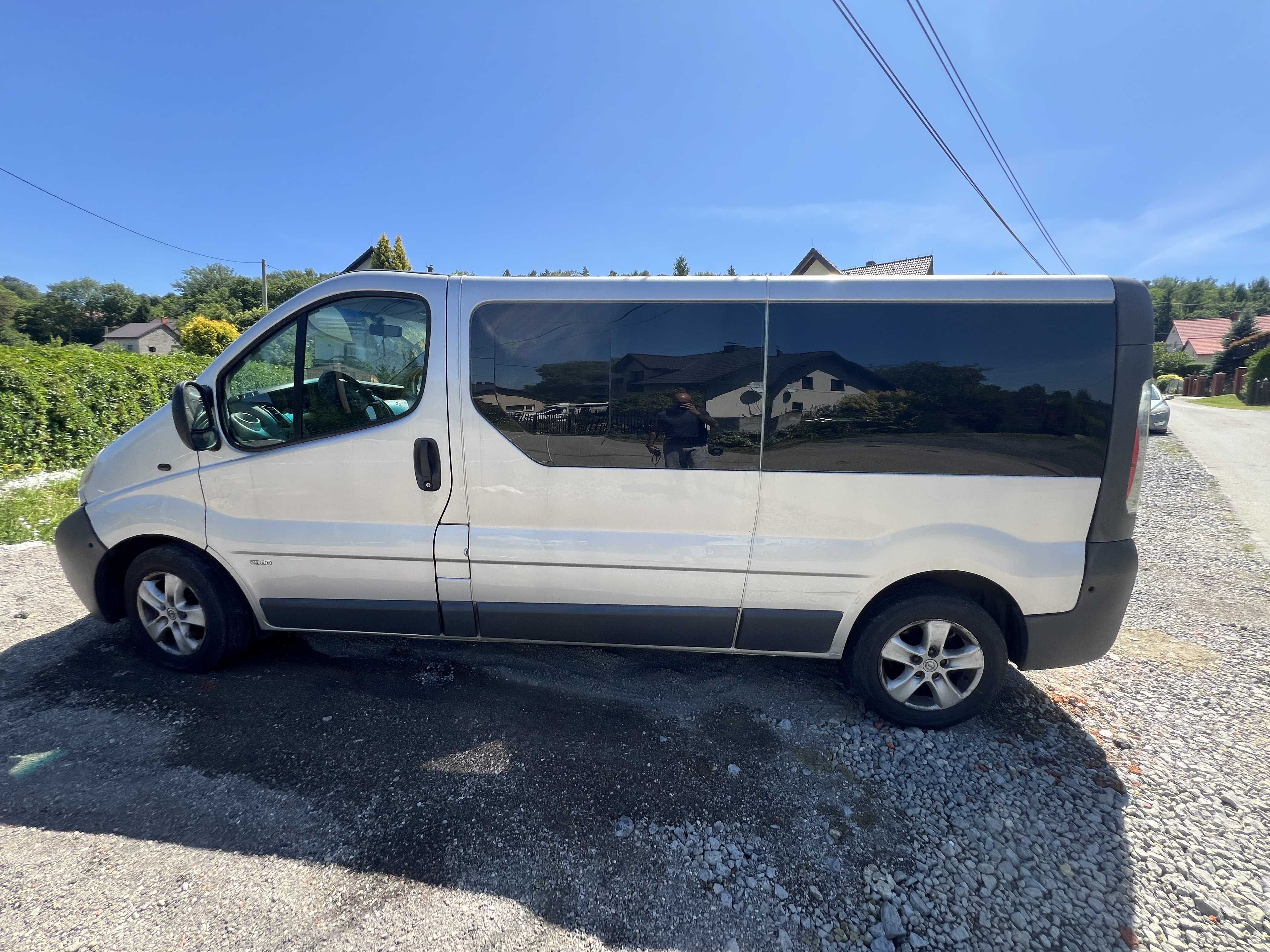 Opel vivaro 1.9 CDTI versja LONG