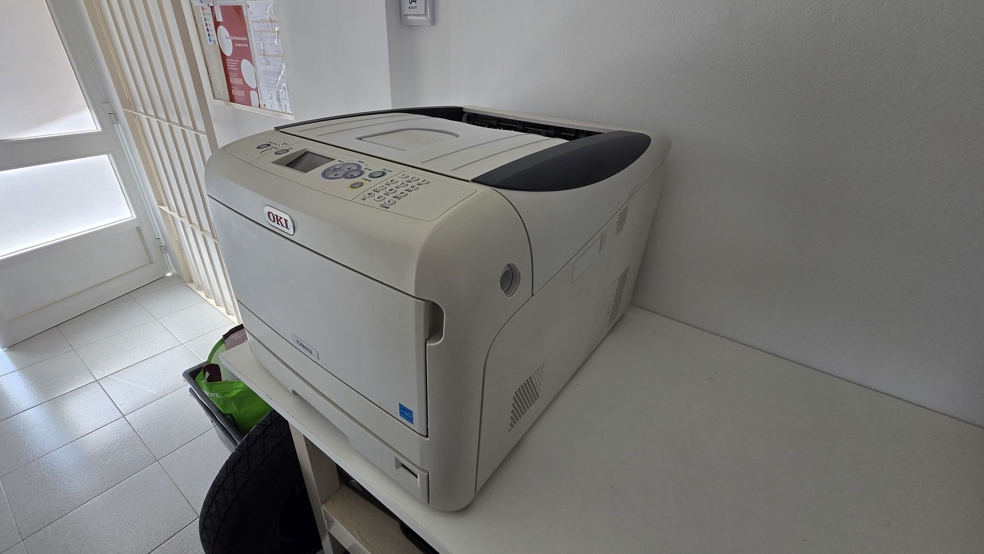 Impressora laser A3 OKI C823