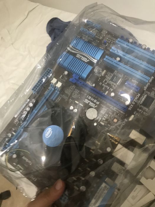 ASUS P8H61 Motherboard64343245497089121