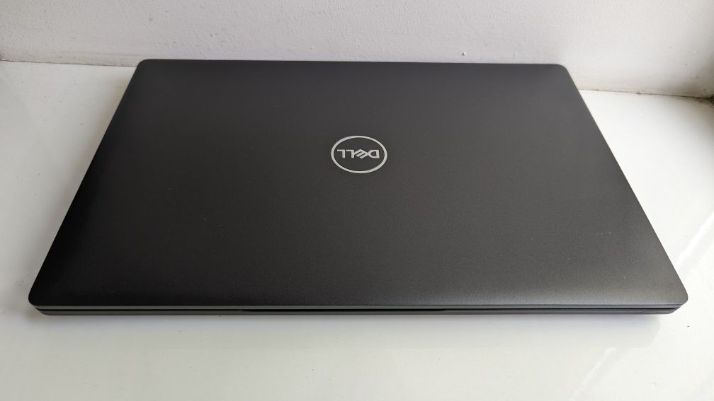 Тонкий ноутбук Dell Latitude 5400 Intel Core i7 8565 4-32 /128-1Tb