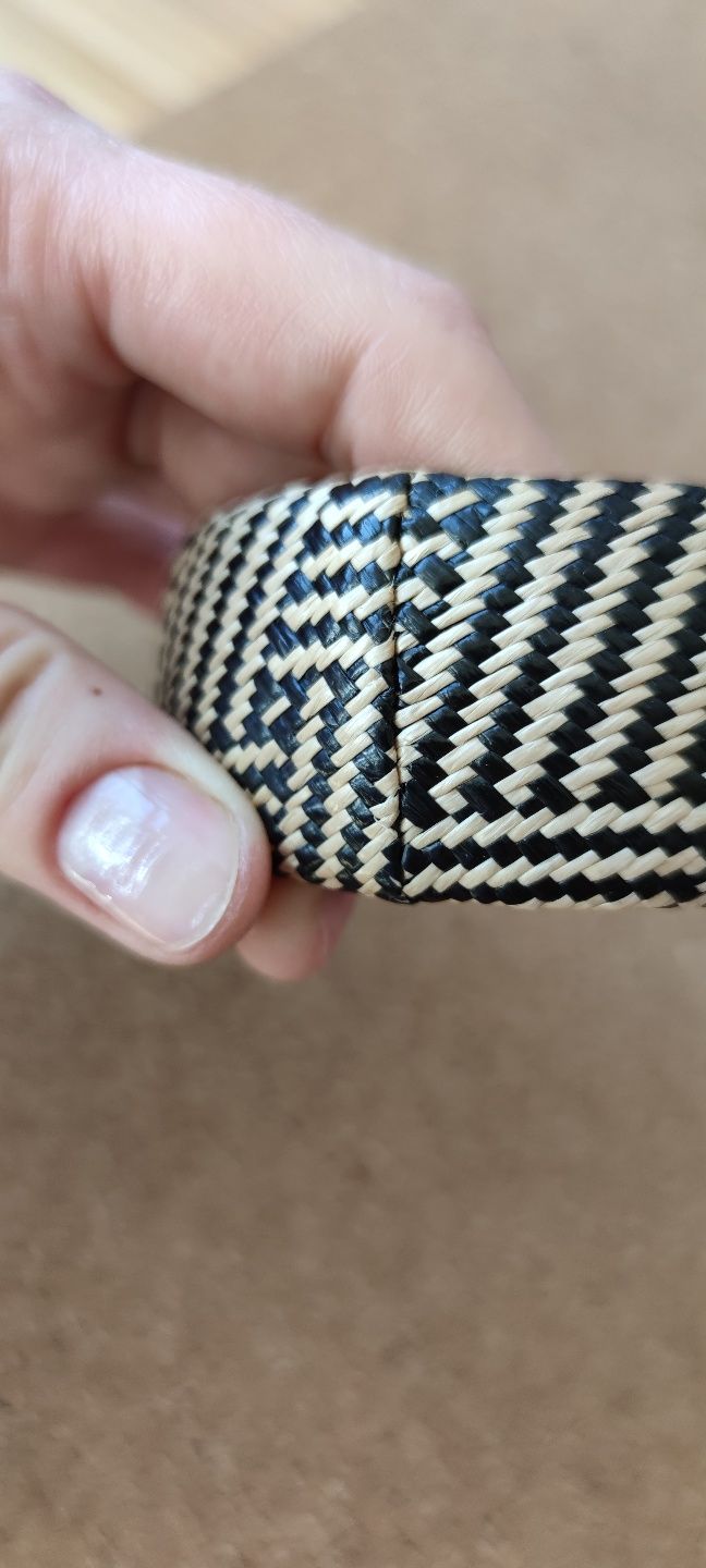Elegancka bransoletka szeroka oblekana plecionym materiałem H&M bangle