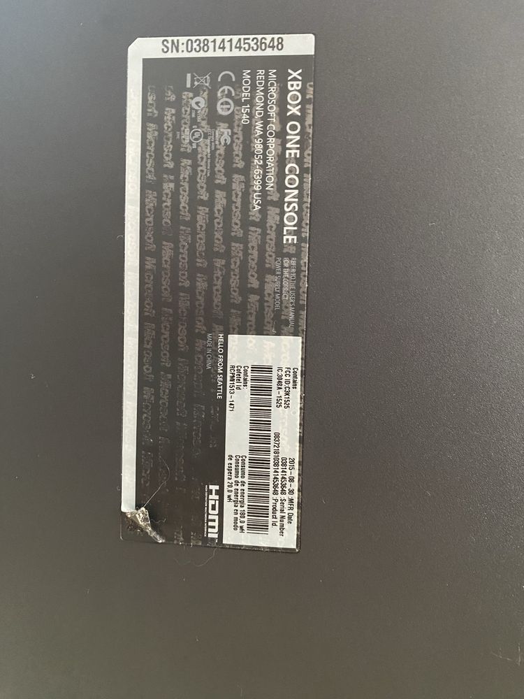 Xbox One – Muito Bom Estado + Comando Minecraft
