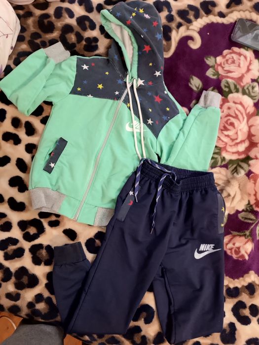 Спортивный костюм