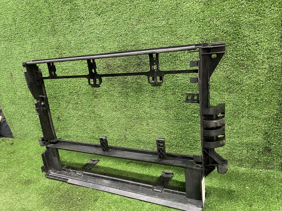 Касета радіаторів BMW е39 е38 2.5 3.0 м57 кріплення радіатора бмв