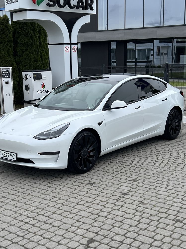 Продам Tesla 3 PERFORMANCE