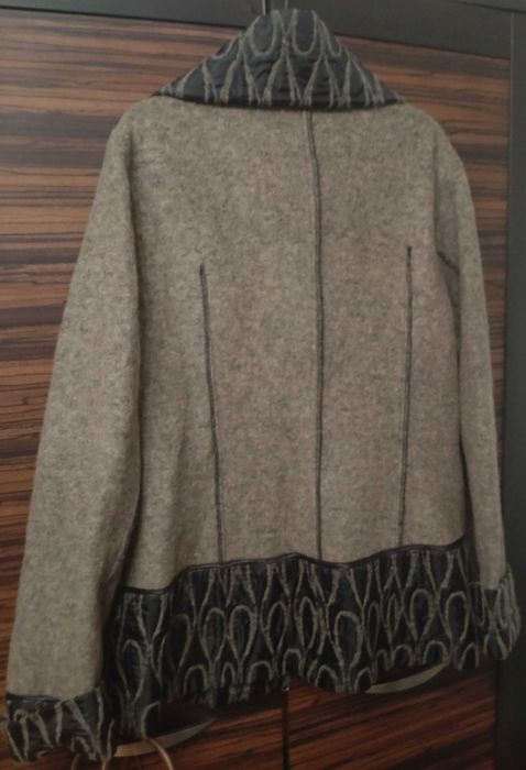 Wełniana, ciepła kurtka zapinana na suwak rozm. 48 - piękna!