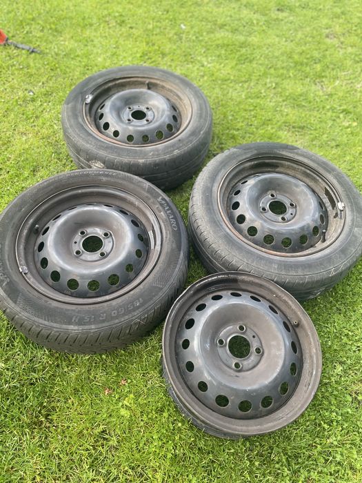 Sprzedam 4 felgi 15 widoczne na zdjeciach