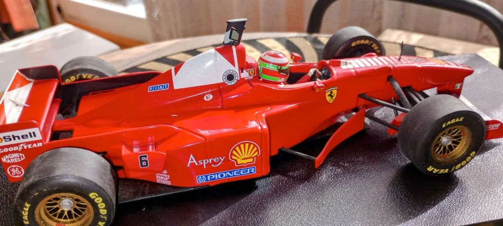 Model Bolid F1 Ferrari F 310 B Irvine 1997