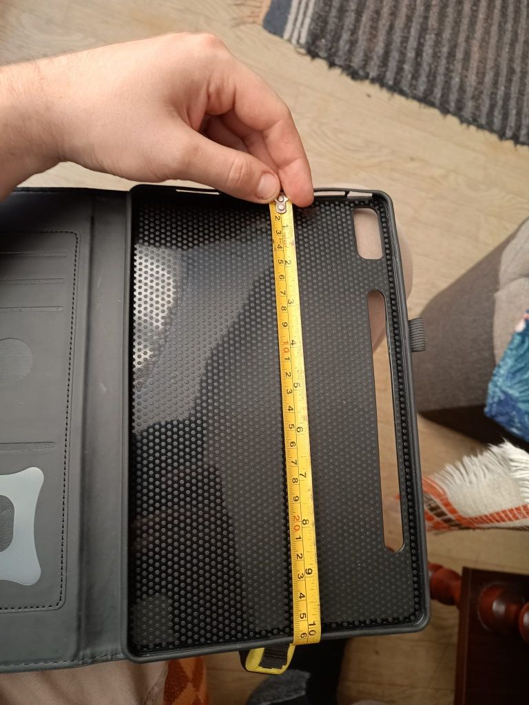 Sprzedam etui do tabletu Lenovo tab P11 gen2