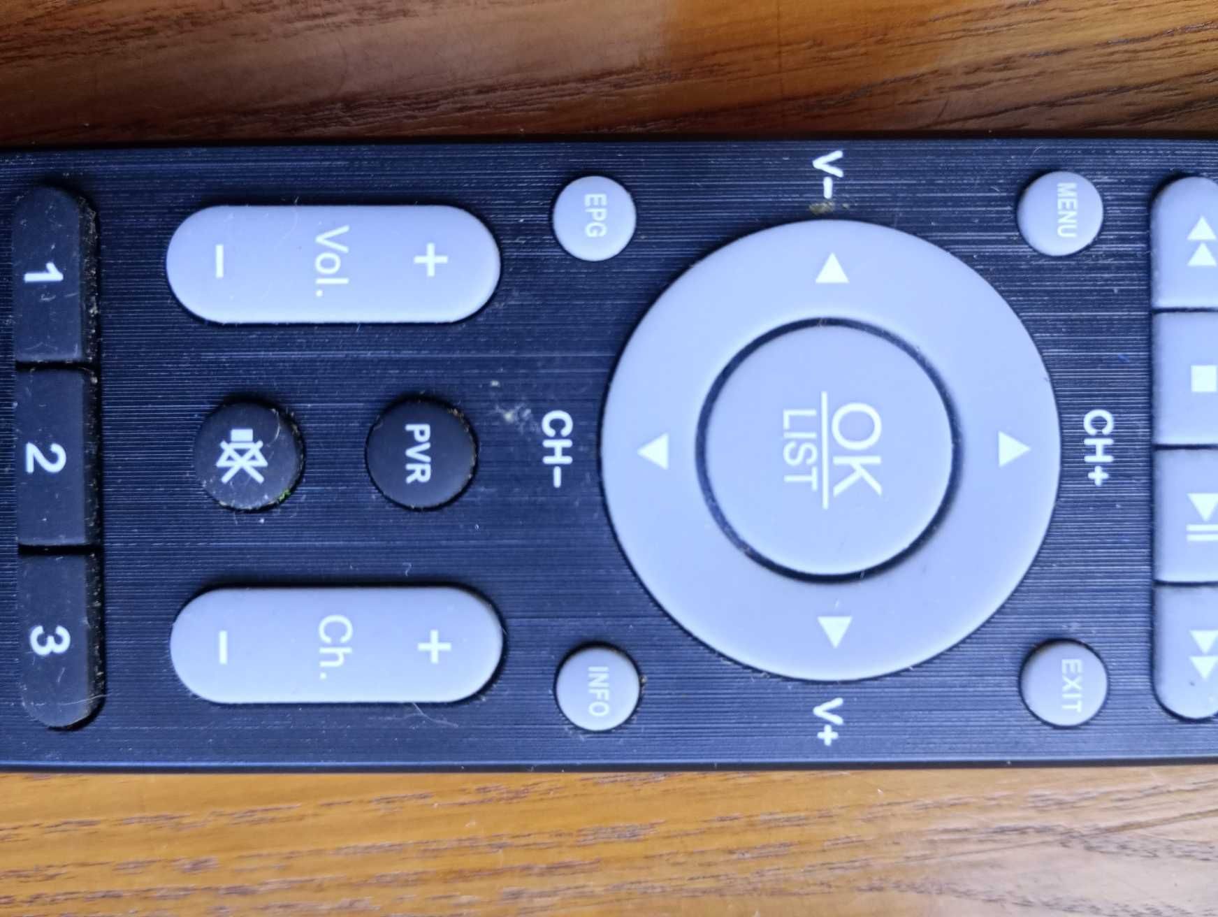 Pilot Wiwa do dekodera DVB-T w b.ładnym stanie.