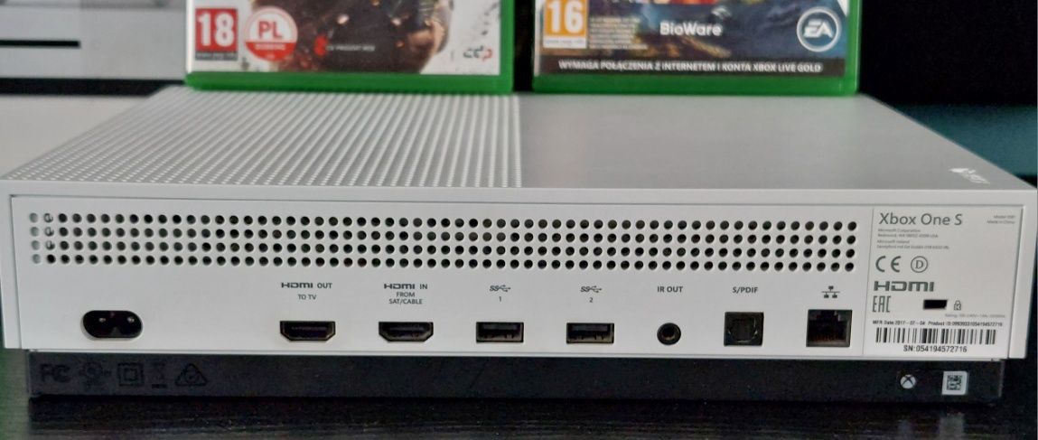 Konsola Xbox One S 1TB plus dwie gry Wiedźmin z dodatkami