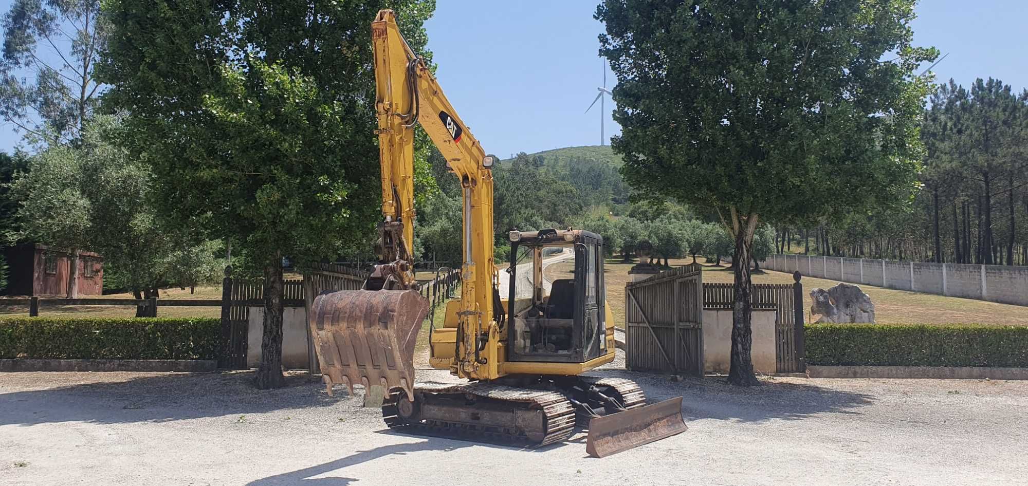 Mini Giratória Caterpillar 307 B